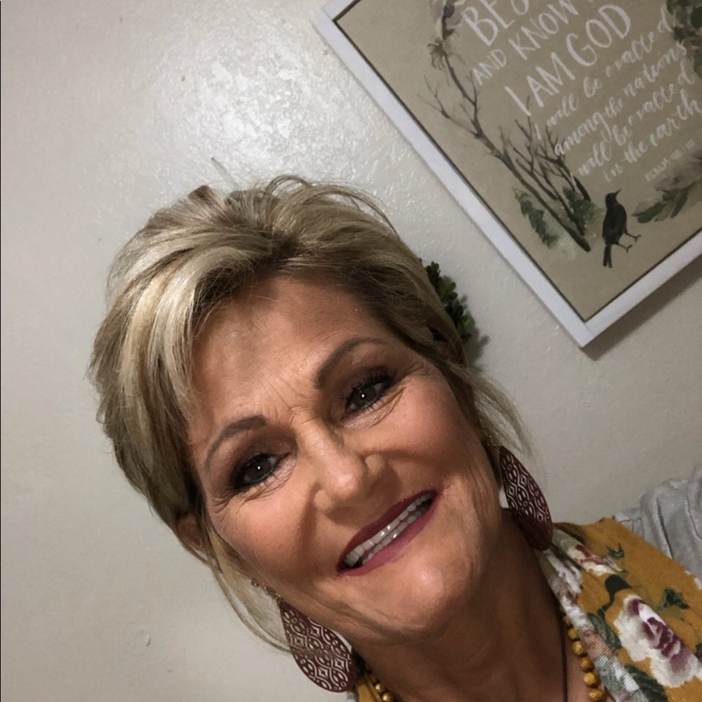 Meet your Posher, Kim